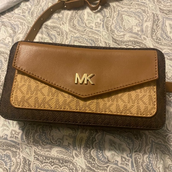 Michel Kors waist belt bag - Picture 5 of 5